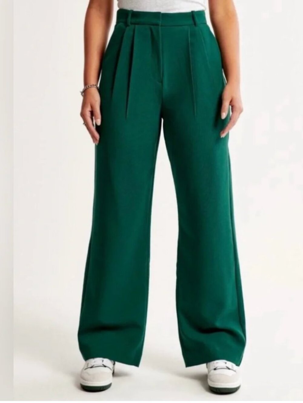 SIZE 6/SIZE 28 CURVE LOVE: Abercrombie + Fitch trouser